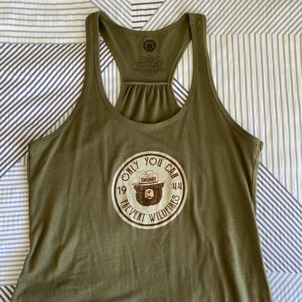 Smokey bear flowy tank